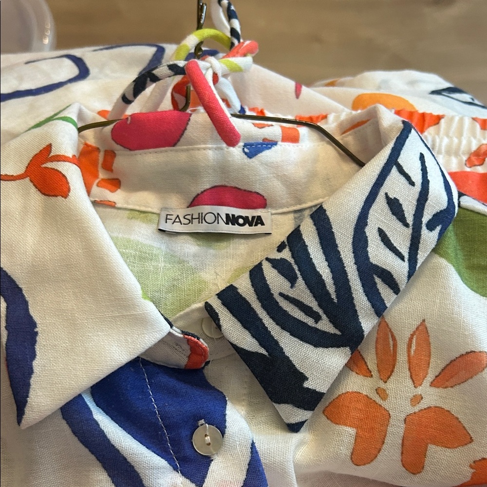Fashion Nova White Multicolor Floral Print Women’s Shorts